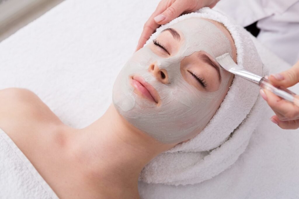 Facial and Skincare Courses Canada: Start Your Professional Beauty Career with Elite College